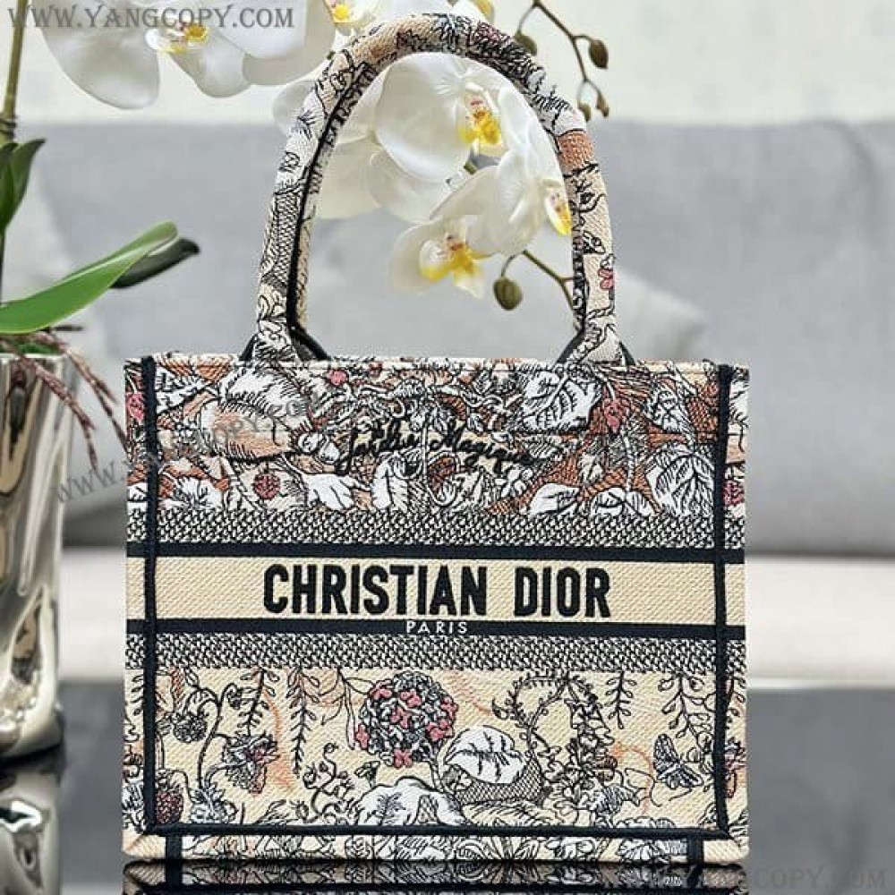 ディオール スーパーコピー ブックトート 激安 Dior Jardin Magique刺繍 det39033