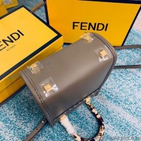 フェンディ スーパーコピー サンシャインショッパー エラフレザー ミニバッグ fei21852