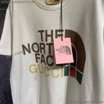 グッチ×ノースフェイス コピー コラボ スペシャルロゴTシャツ Noi26522