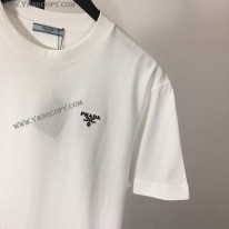 プラダ 偽物 ロゴエンブロイダリー コットン Tシャツ 2色 puj21277