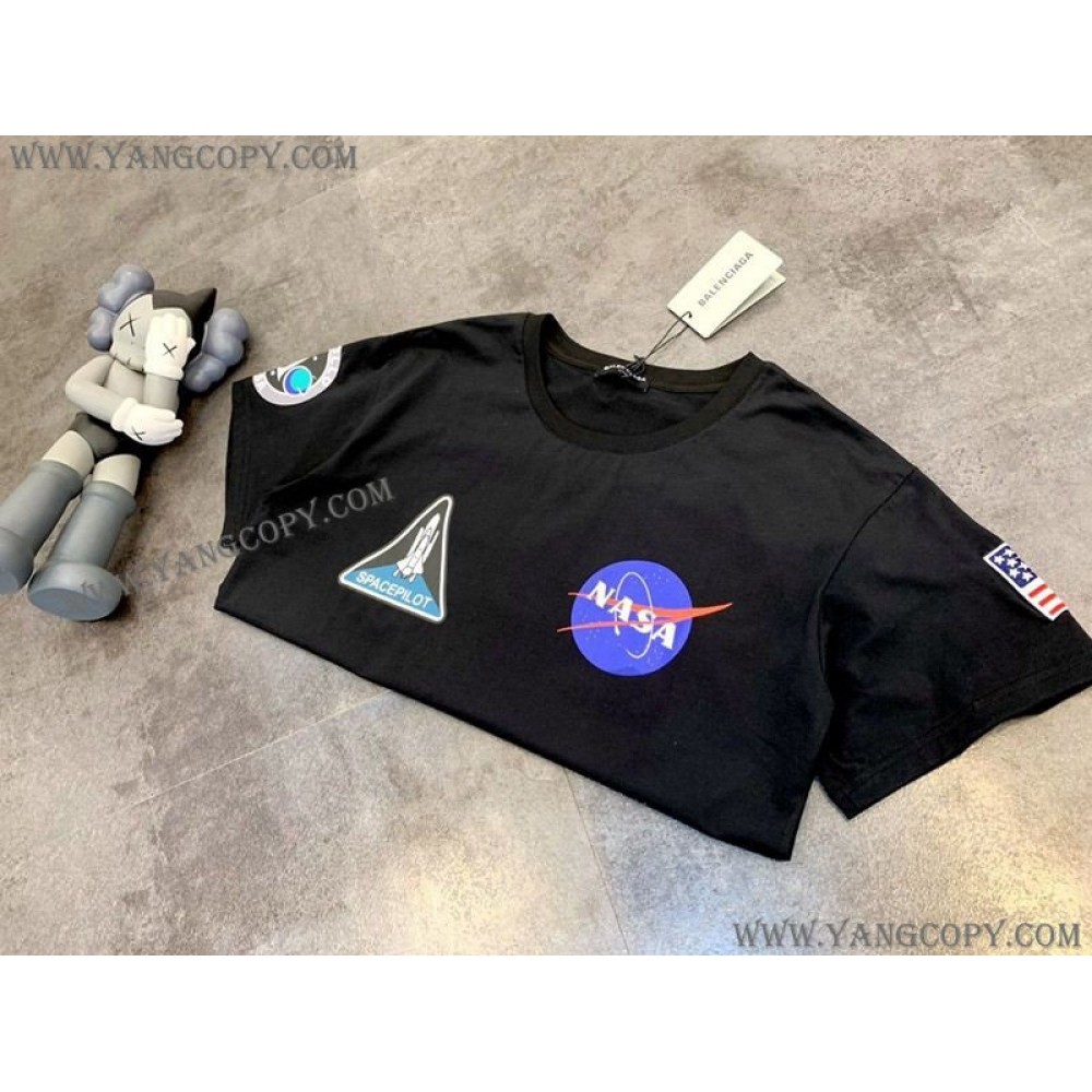 バレンシアガ 偽物 × NASA スペース ロゴ Tシャツ ブラック bad10260