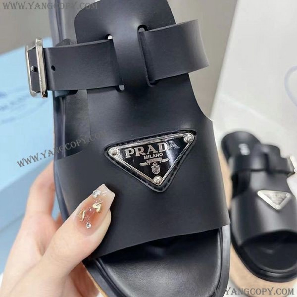 プラダ スーパーコピー Rubber wedge platform sandals ウェッジサンダル puv41665