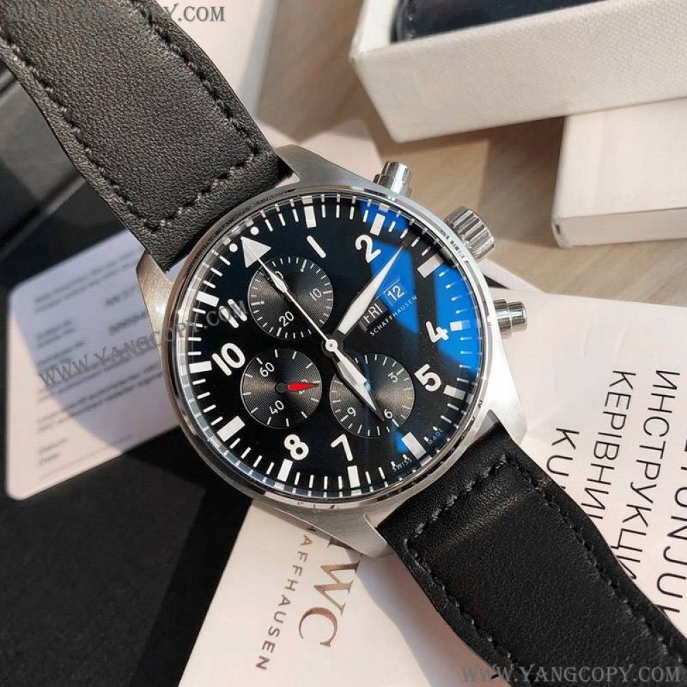 IWC 偽物 パイロットウォッチクロノグラフ レーシング iws88535